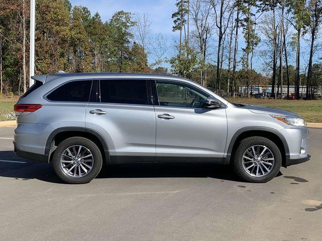 used 2019 Toyota Highlander car, priced at $28,984