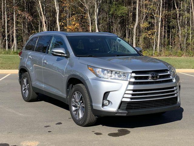 used 2019 Toyota Highlander car, priced at $28,984