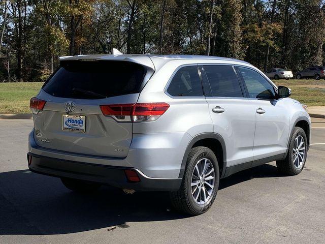 used 2019 Toyota Highlander car, priced at $28,984