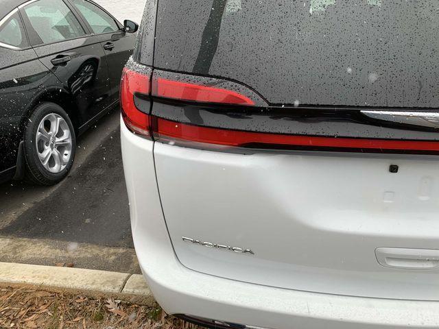 used 2022 Chrysler Pacifica car, priced at $20,431