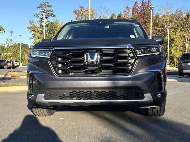 new 2025 Honda Pilot car, priced at $42,413