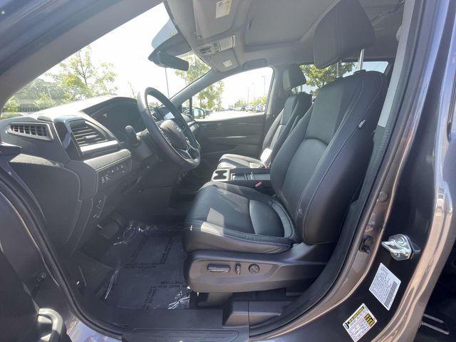 used 2024 Honda Odyssey car, priced at $43,126