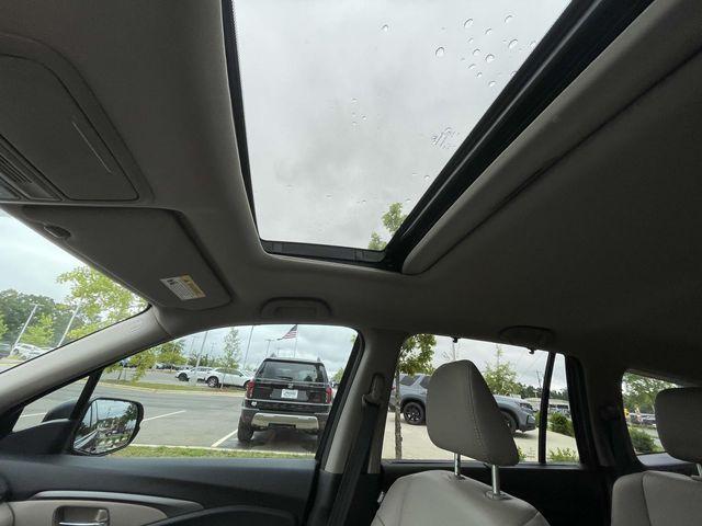 used 2022 Honda Pilot car, priced at $32,254