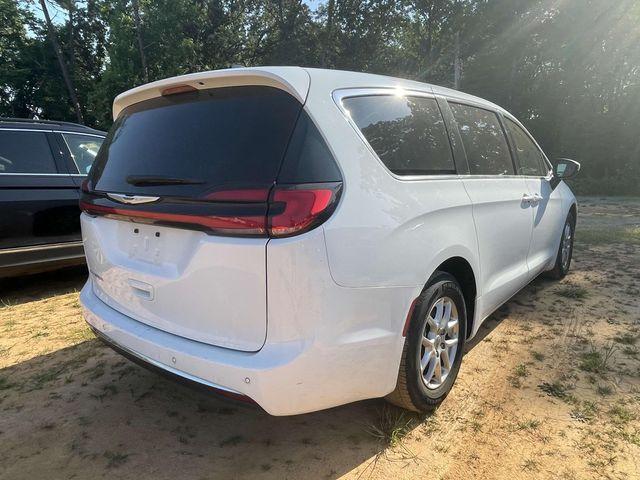 used 2023 Chrysler Pacifica car, priced at $22,587