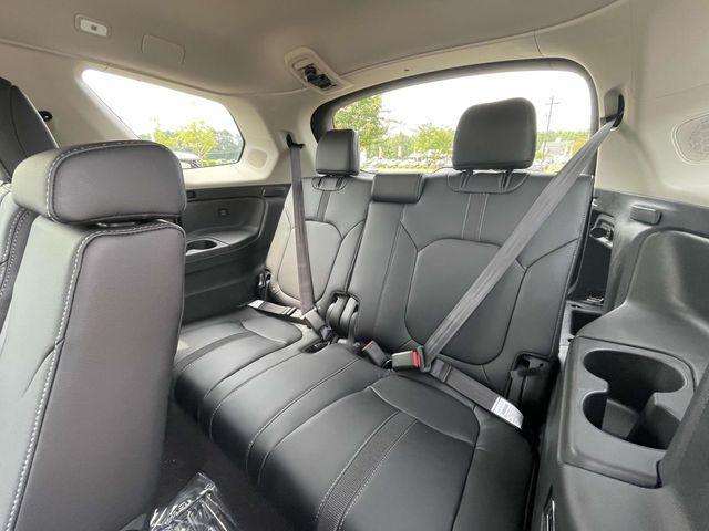 new 2025 Honda Pilot car, priced at $49,405