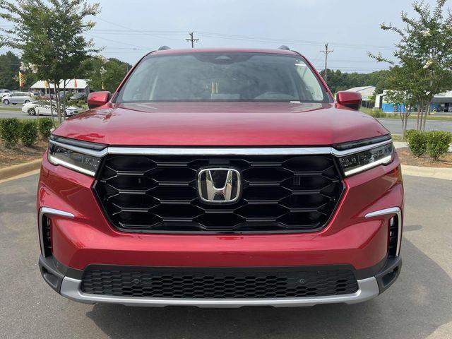 new 2025 Honda Pilot car, priced at $49,405