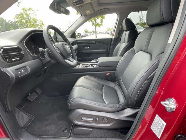 new 2025 Honda Pilot car, priced at $49,405