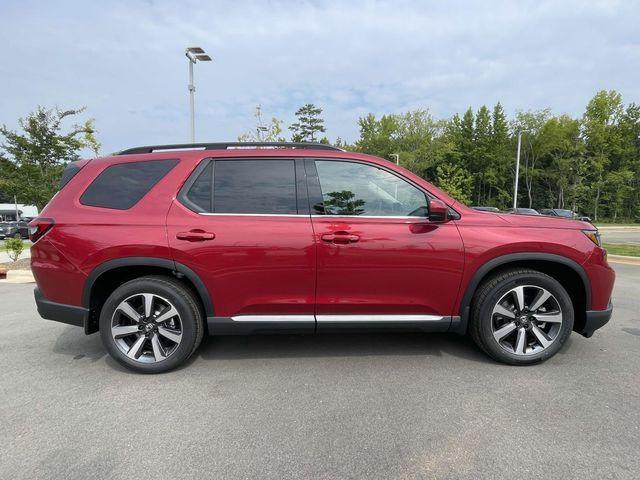 new 2025 Honda Pilot car, priced at $49,405