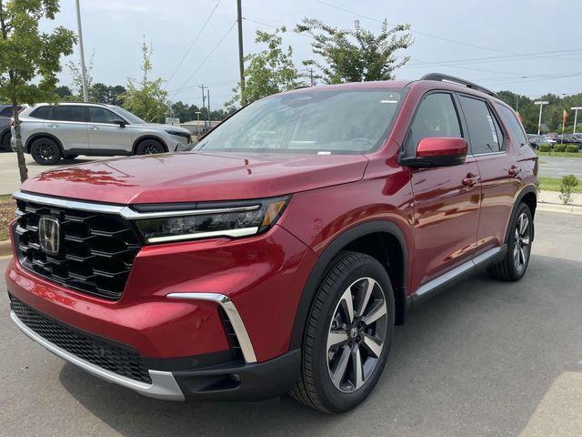 new 2025 Honda Pilot car, priced at $49,405