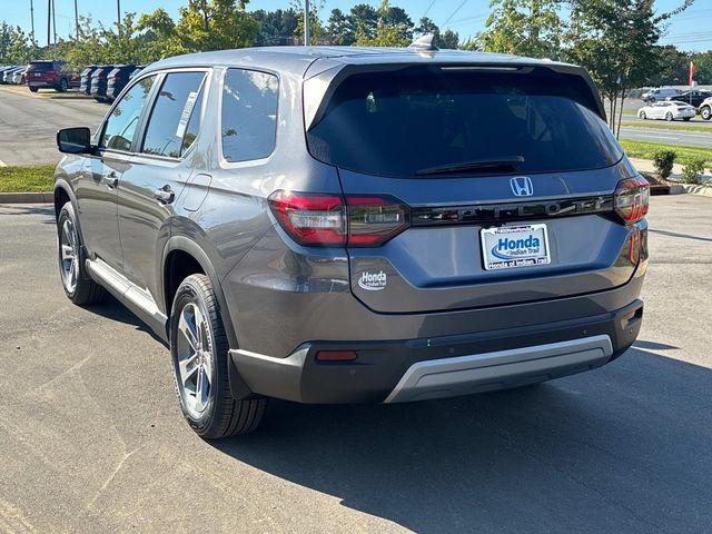 new 2025 Honda Pilot car, priced at $40,340