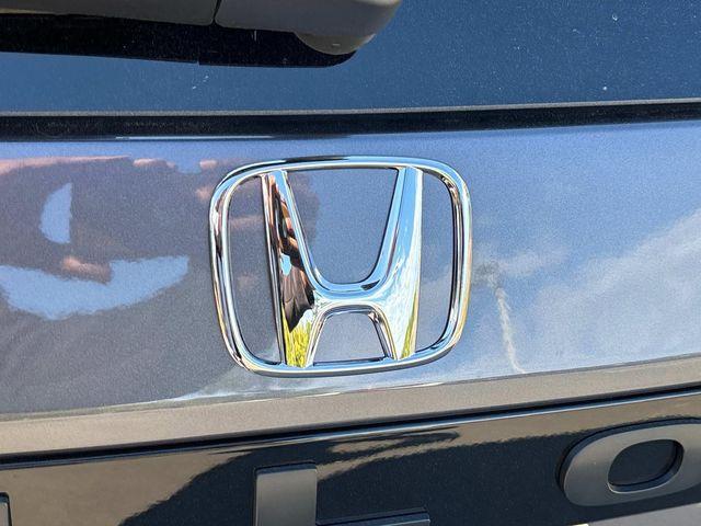 new 2025 Honda Pilot car, priced at $40,340