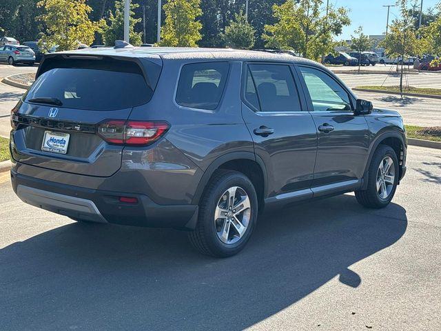 new 2025 Honda Pilot car, priced at $40,340