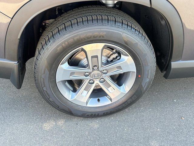 new 2025 Honda Pilot car, priced at $40,340