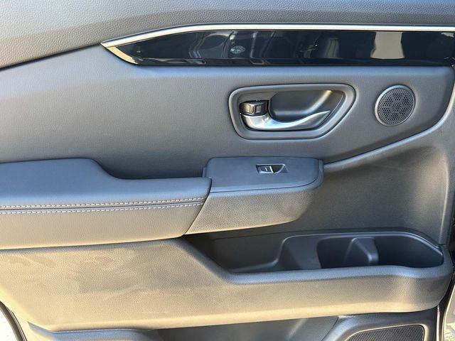 new 2025 Honda Pilot car, priced at $40,340