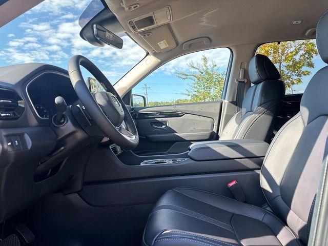 new 2025 Honda Pilot car, priced at $40,340
