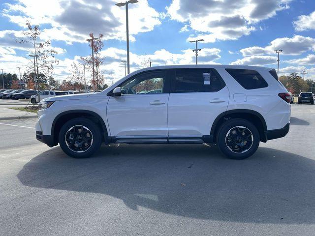 new 2025 Honda Pilot car, priced at $48,729