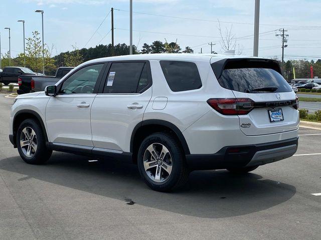 new 2025 Honda Pilot car, priced at $45,050