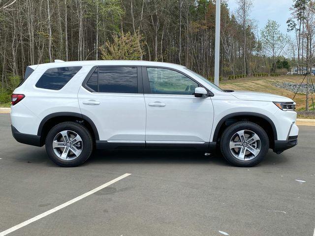 new 2025 Honda Pilot car, priced at $45,050