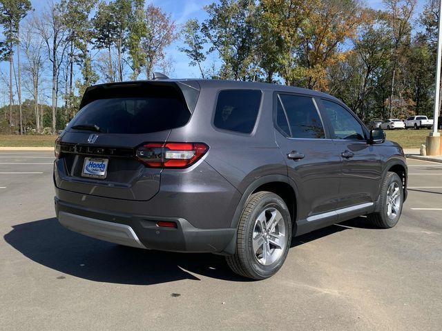 new 2025 Honda Pilot car, priced at $44,895