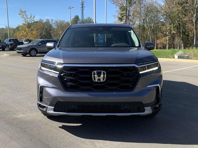 new 2025 Honda Pilot car, priced at $44,895