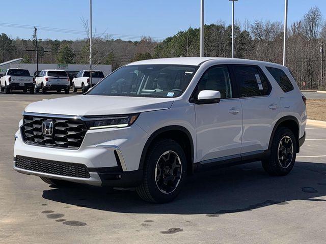 new 2025 Honda Pilot car, priced at $48,405