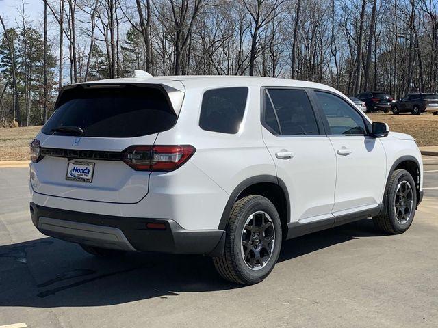 new 2025 Honda Pilot car, priced at $48,405