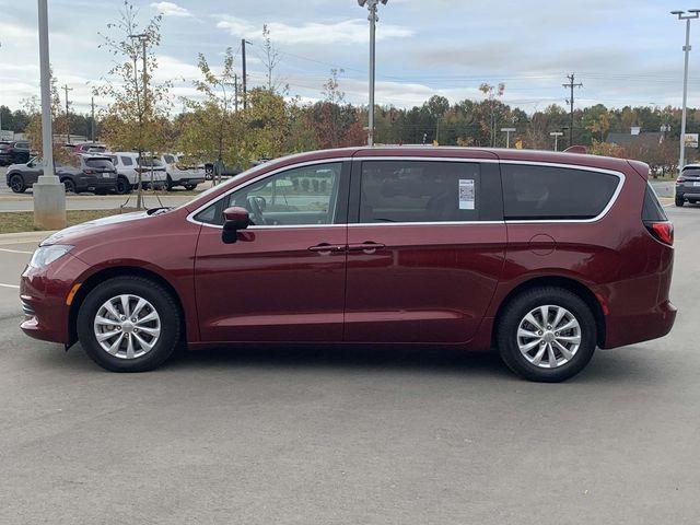 used 2017 Chrysler Pacifica car, priced at $15,451