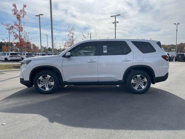 new 2025 Honda Pilot car, priced at $45,450