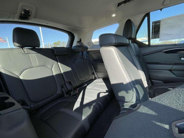 used 2025 Honda Pilot car, priced at $48,769