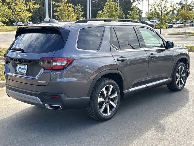 new 2025 Honda Pilot car, priced at $47,938