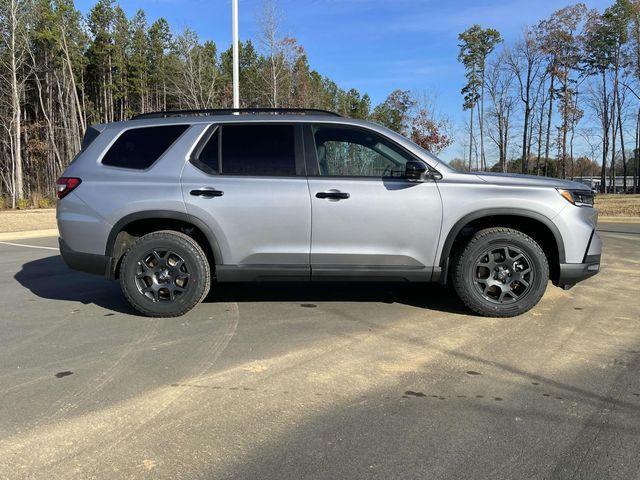 new 2025 Honda Pilot car, priced at $48,795