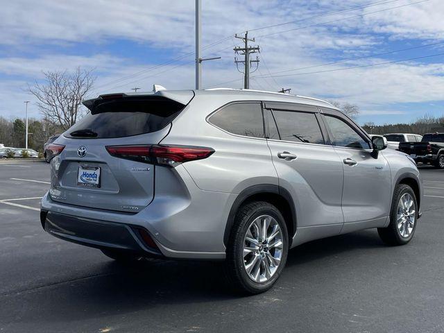 used 2021 Toyota Highlander Hybrid car, priced at $33,743