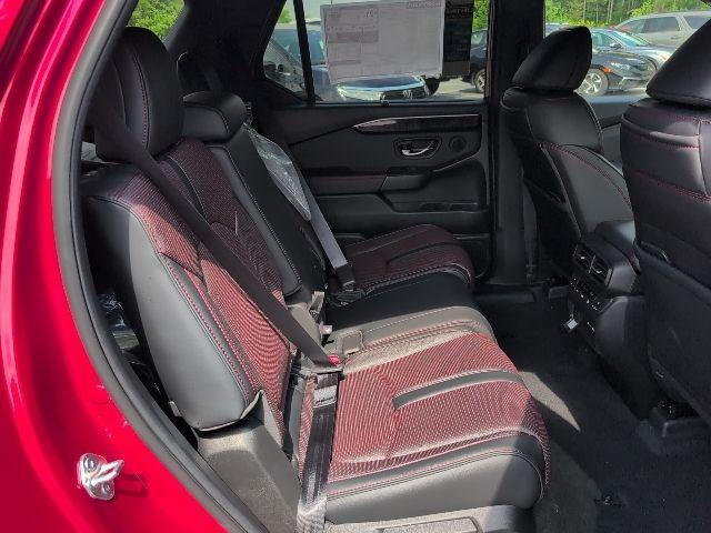 new 2025 Honda Pilot car, priced at $56,030