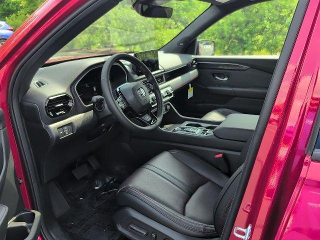 new 2025 Honda Pilot car, priced at $56,030
