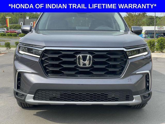 used 2025 Honda Pilot car, priced at $41,613