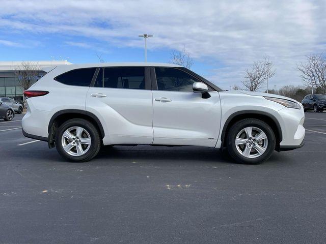 used 2023 Toyota Highlander Hybrid car, priced at $33,200