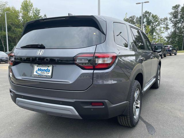 new 2025 Honda Pilot car, priced at $45,680