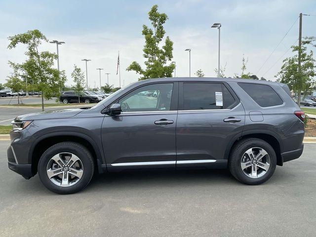 new 2025 Honda Pilot car, priced at $45,680