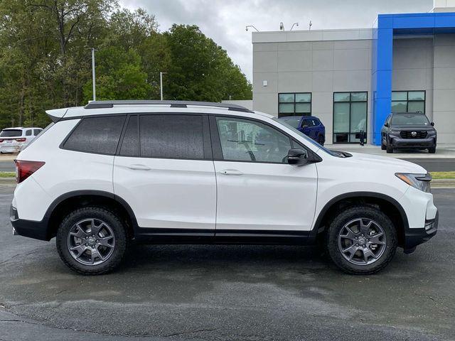 new 2024 Honda Passport car, priced at $46,350