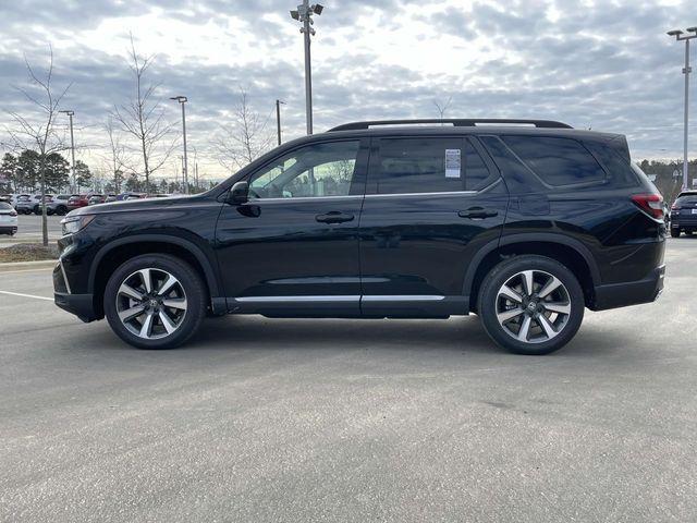 new 2025 Honda Pilot car, priced at $52,530