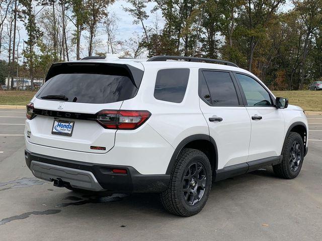 used 2025 Honda Pilot car, priced at $46,339