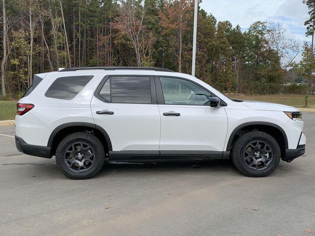 used 2025 Honda Pilot car, priced at $46,339