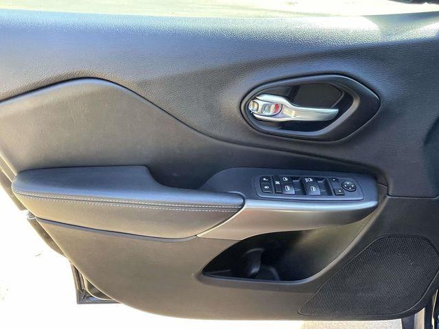 used 2020 Jeep Cherokee car, priced at $15,128