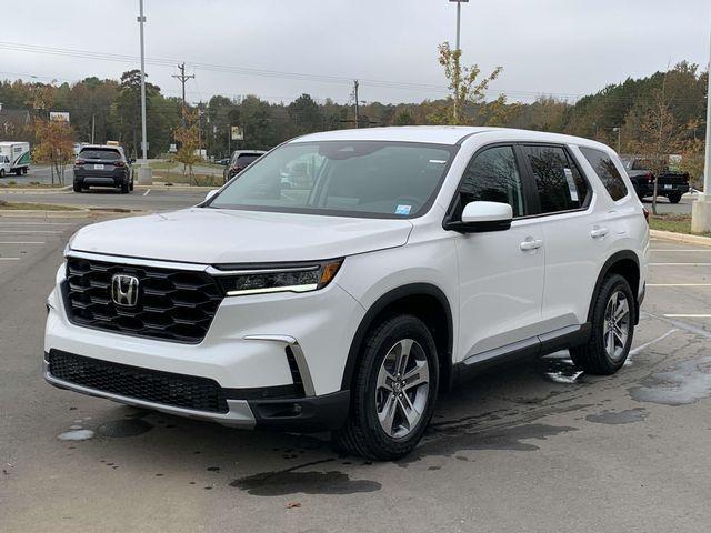 new 2025 Honda Pilot car, priced at $48,180