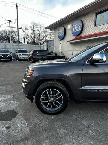 used 2017 Jeep Grand Cherokee car, priced at $14,500