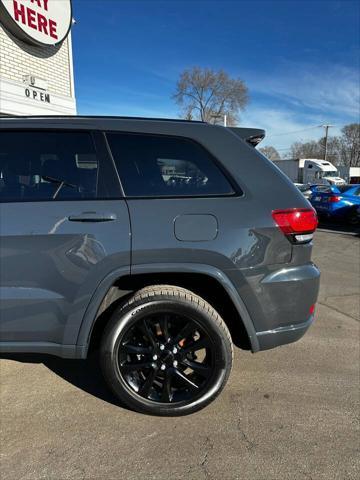 used 2017 Jeep Grand Cherokee car, priced at $18,500