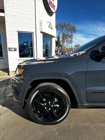 used 2017 Jeep Grand Cherokee car, priced at $18,500