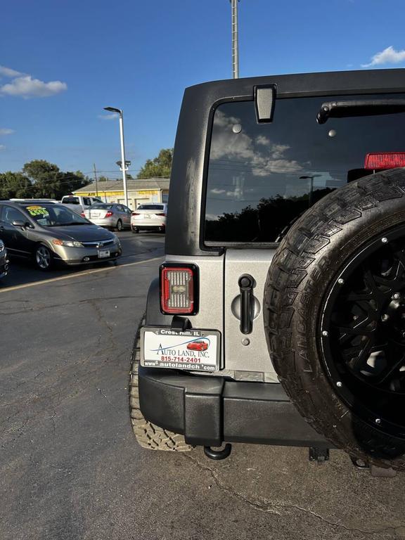 used 2015 Jeep Wrangler Unlimited car, priced at $15,800