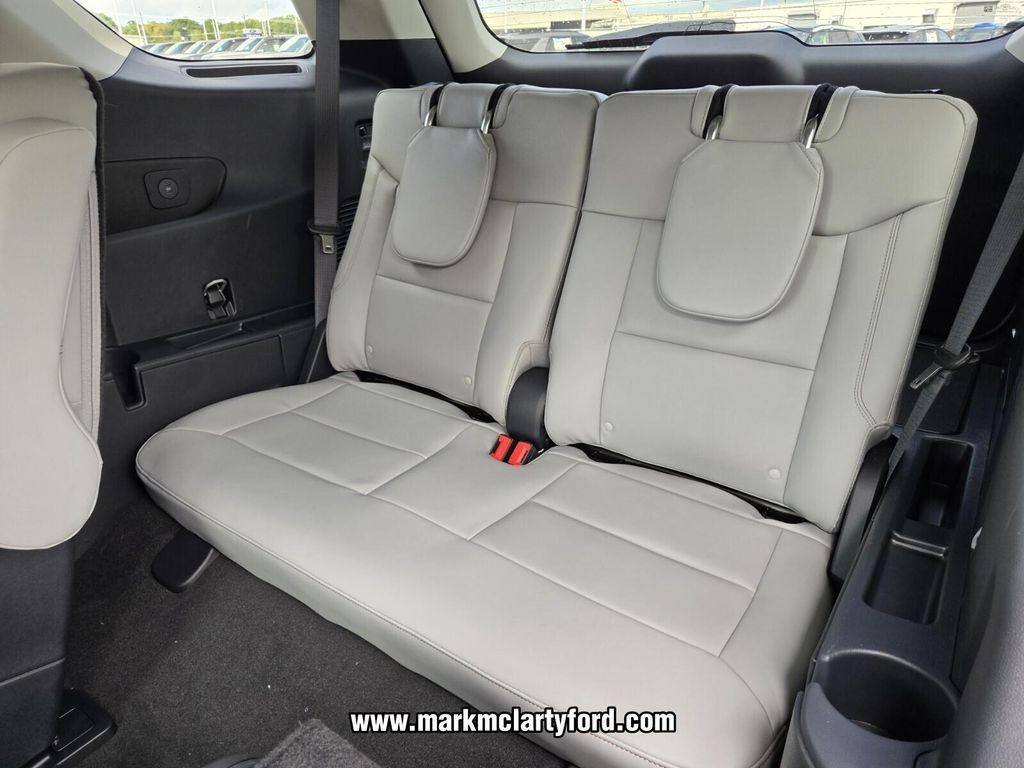 new 2025 Ford Explorer car, priced at $43,102