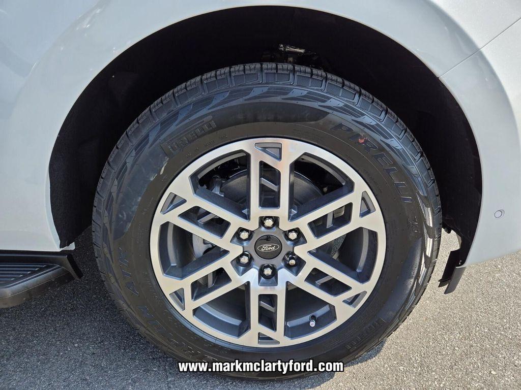 new 2025 Ford Expedition Max car, priced at $70,424